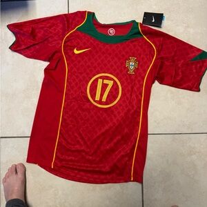 Nike cr7 cristiano ronaldo brand new soccer jersey portugal euro 2004 throwback